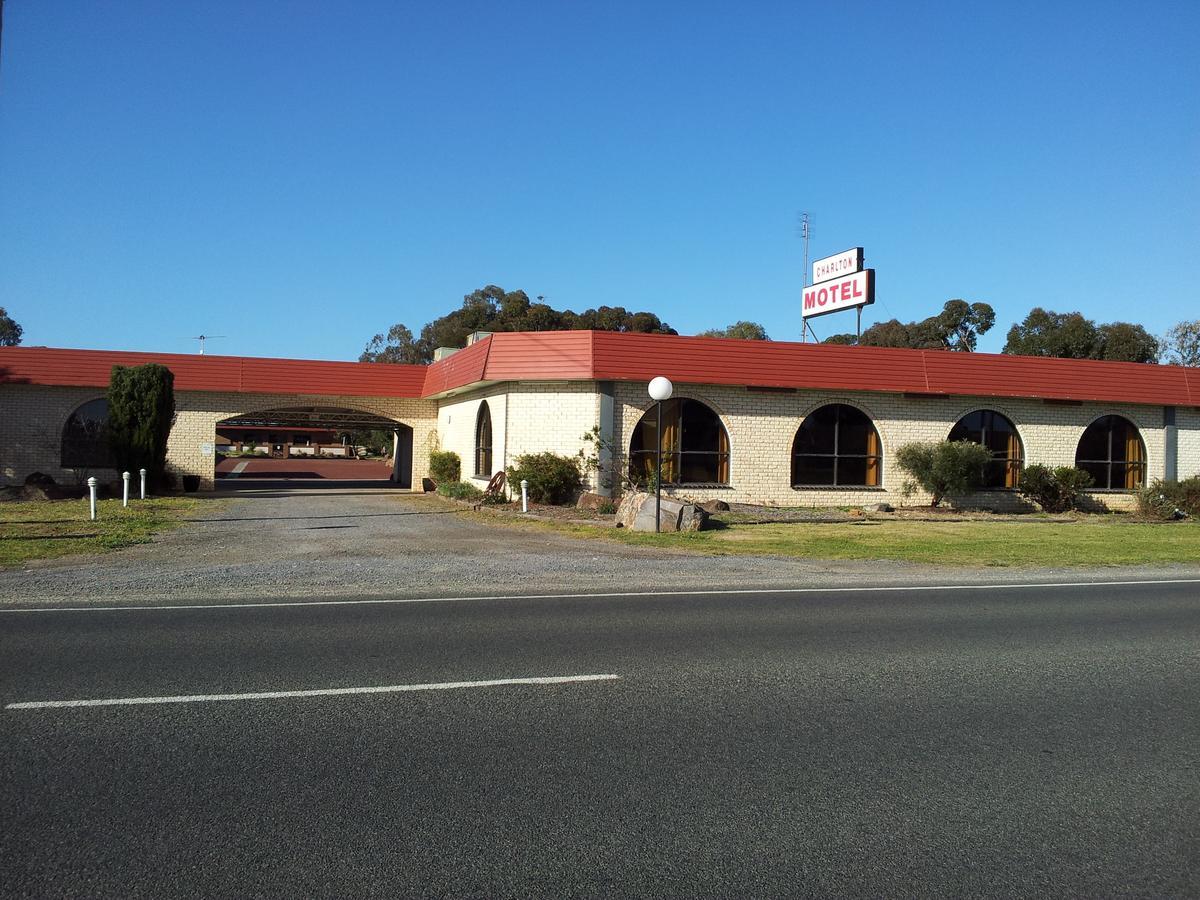 Charlton Motel Room photo